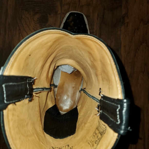 BOOTS - Picture 5 of 6